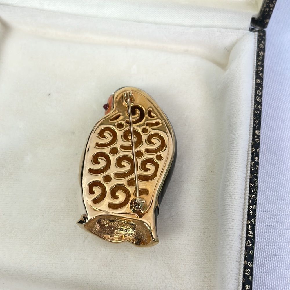 Judith Leiber Penguin Enamel In Box Pin - Picture 3 of 5